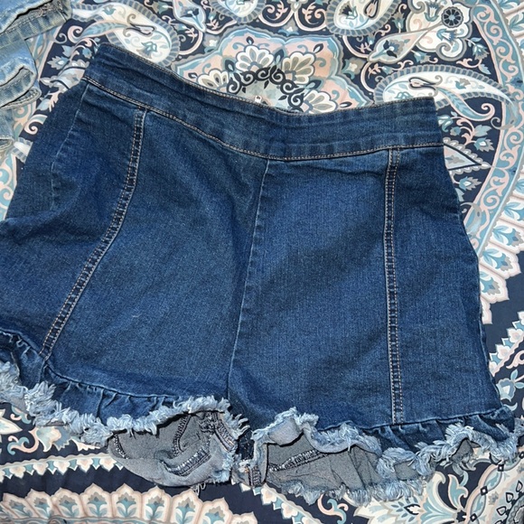 Medium shorts high waist sale - Picture 1 of 3